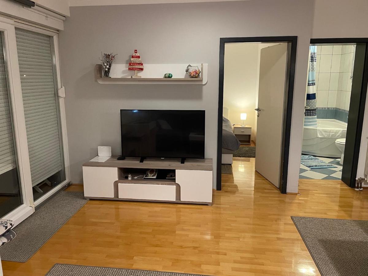Apartman Luna Near Zagreb Airport Velika Gorica Bagian luar foto